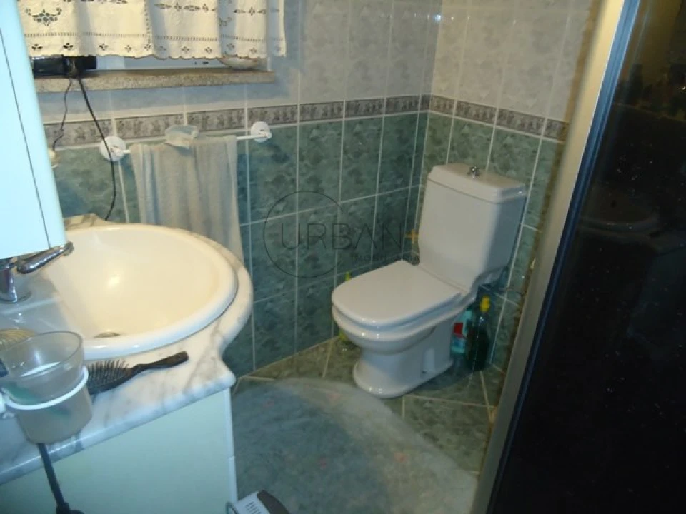 Moradia T4 para Venda em Abraveses Foto 6