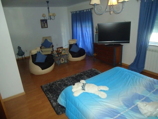 Moradia T4 para Venda em Abraveses Foto 5