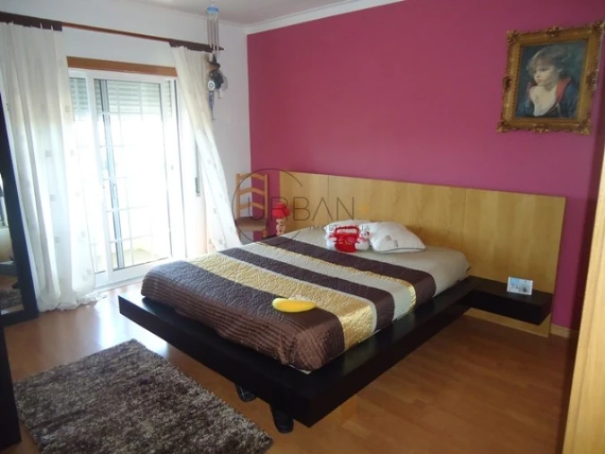 Moradia T4 para Venda em Abraveses Foto 9