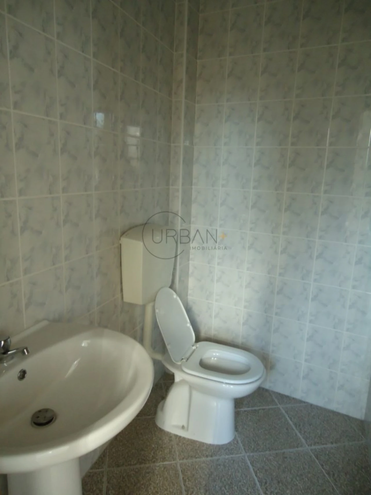 Loja para Venda em Satão Foto 3