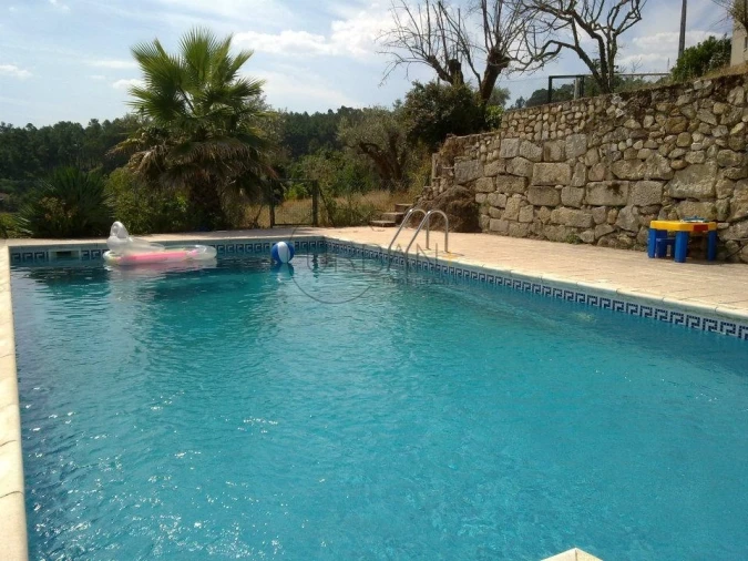 Quinta T4 para Venda em Pindo Foto 1