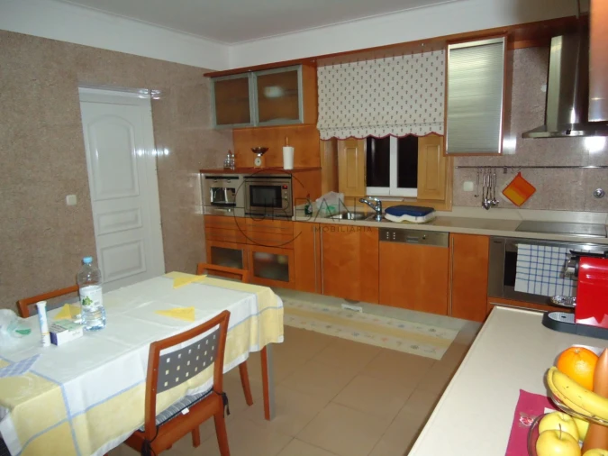 Moradia T4 para Venda em Ranhados Foto 6