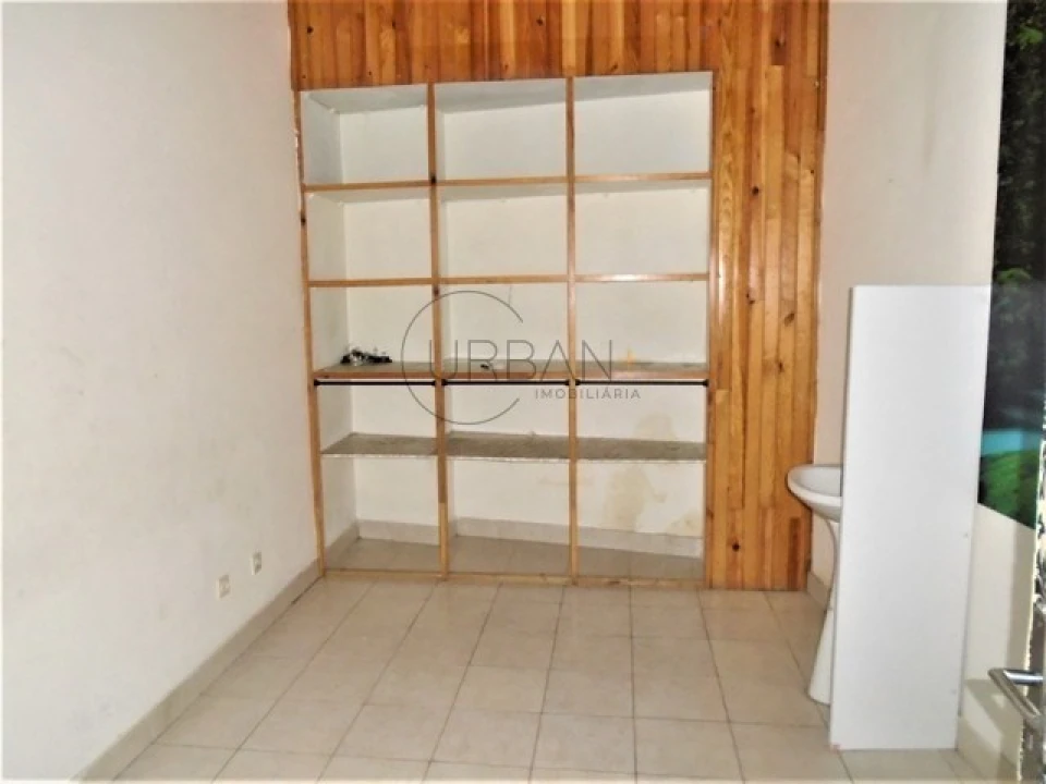 Loja para Venda em Viseu Foto 2