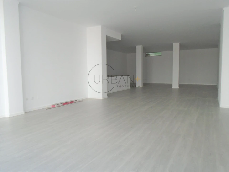 Loja para Venda em Viseu Foto 1