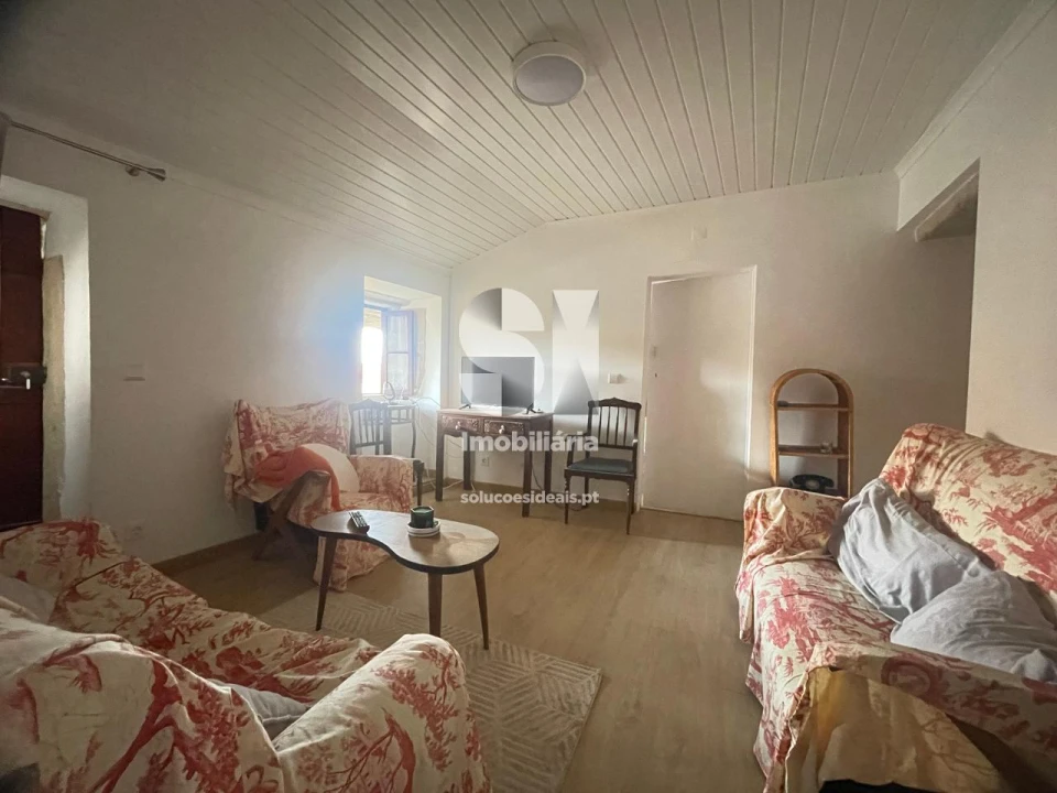 Moradia T4 para Venda em Almalagues Foto 5