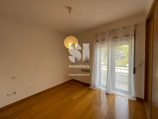 Apartamento T3 para Arrendamento em Santa Clara e Castelo Viegas Foto 16