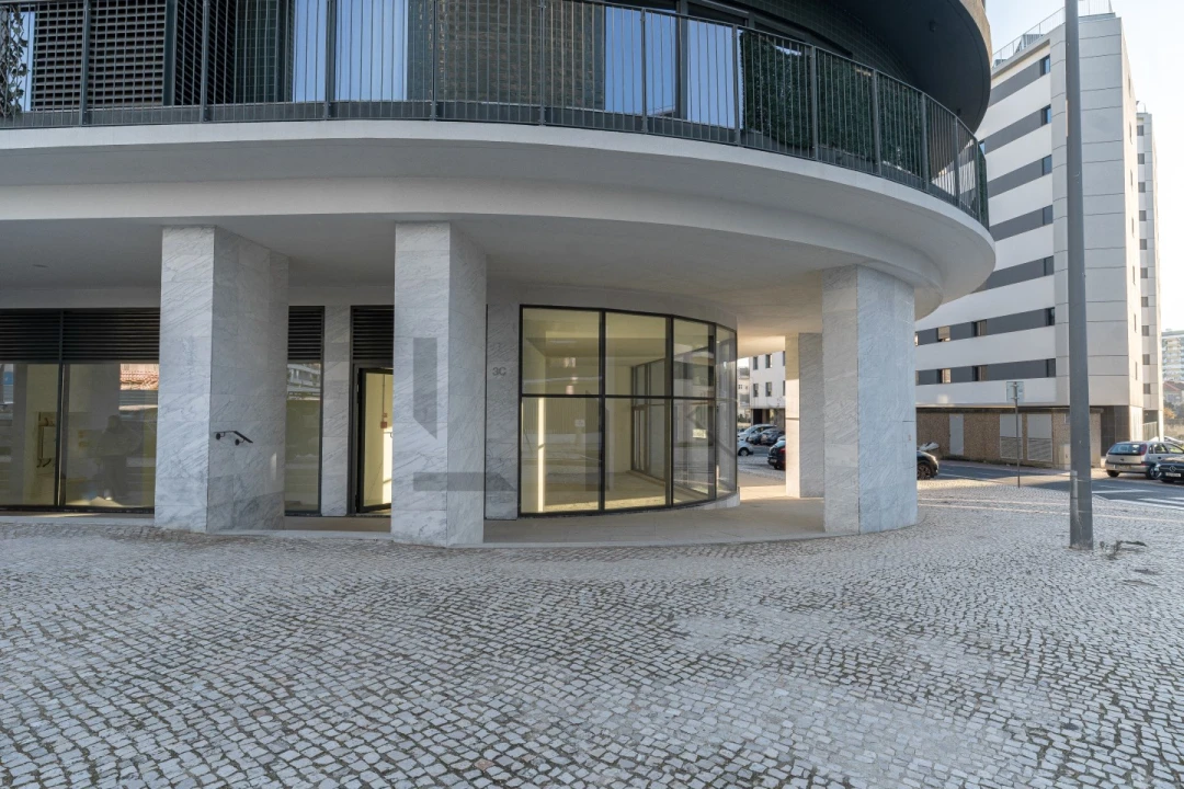 Loja para Arrendamento em Lumiar Foto 10