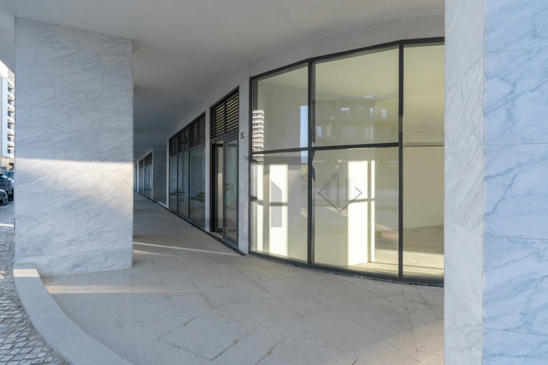 Loja para Arrendamento em Lumiar Foto 12