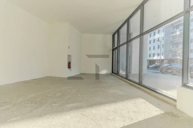 Loja para Arrendamento em Lumiar Foto 4