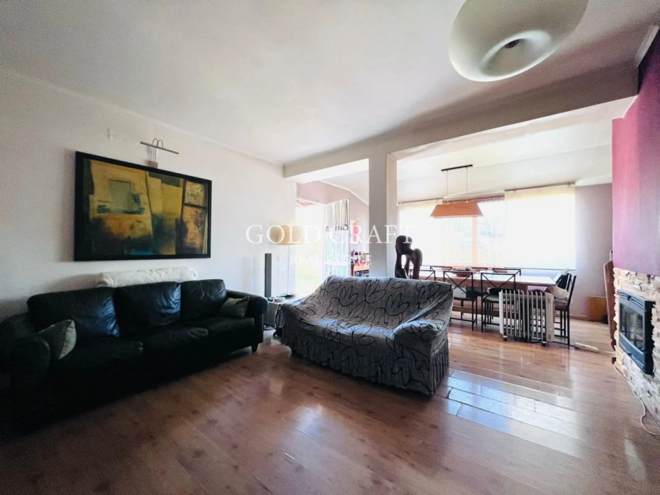 Moradia T5 para Venda em Agualva e Mira-Sintra Foto 2