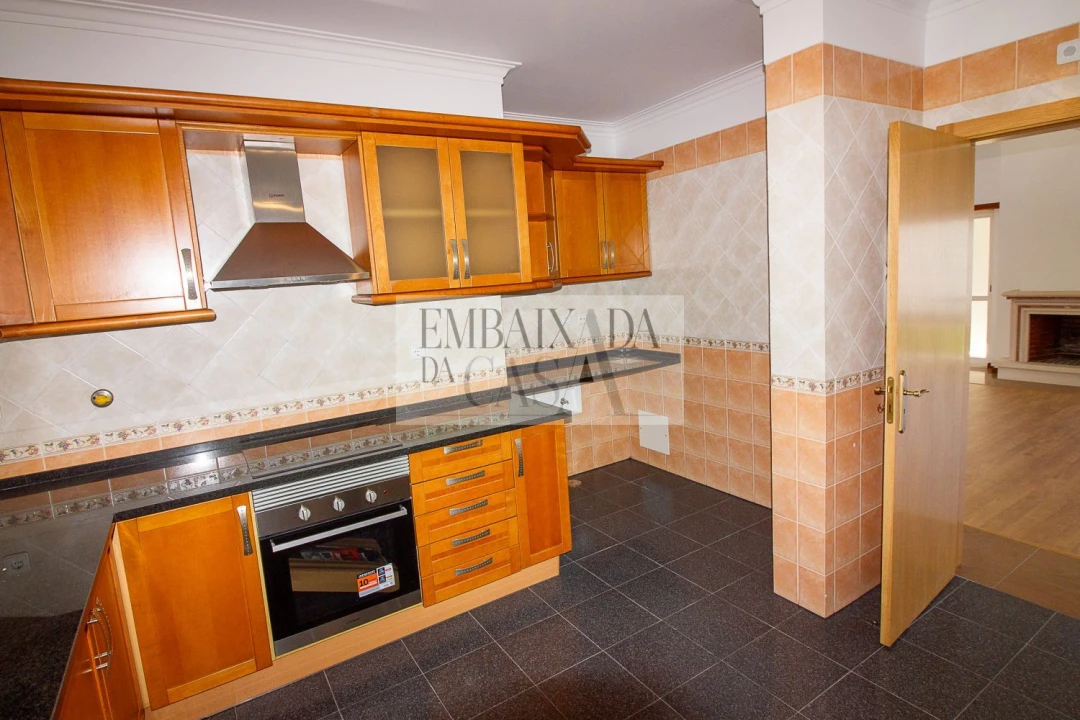 Moradia T4 para Venda em Sesimbra (Castelo) Foto 5