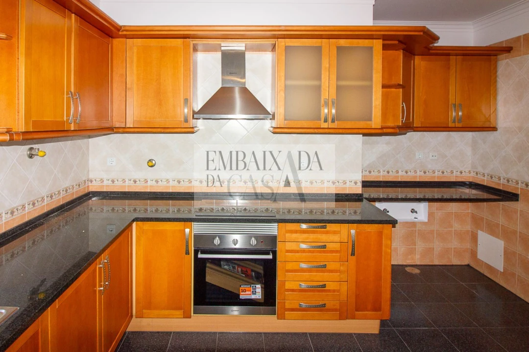 Moradia T4 para Venda em Sesimbra (Castelo) Foto 6