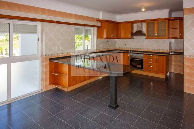 Moradia T4 para Venda em Sesimbra (Castelo) Foto 2