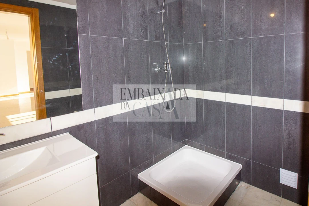 Moradia T4 para Venda em Sesimbra (Castelo) Foto 44