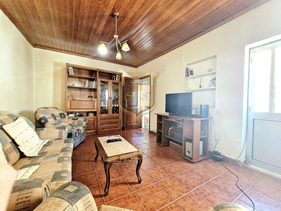 Moradia T1 para Venda em Santa Maria, São Pedro e Matacães Foto 4