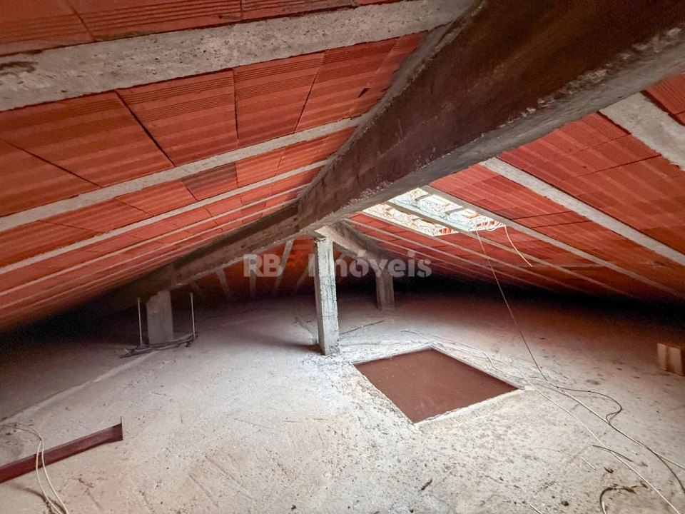 Moradia T5 para Venda em Minde Foto 2