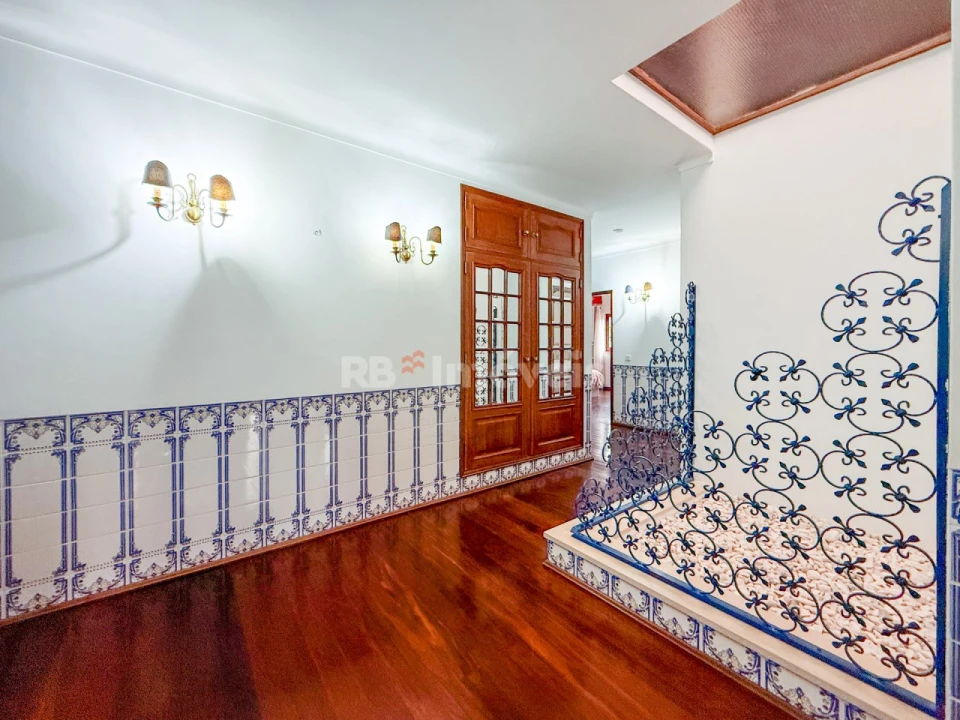 Moradia T5 para Venda em Minde Foto 8