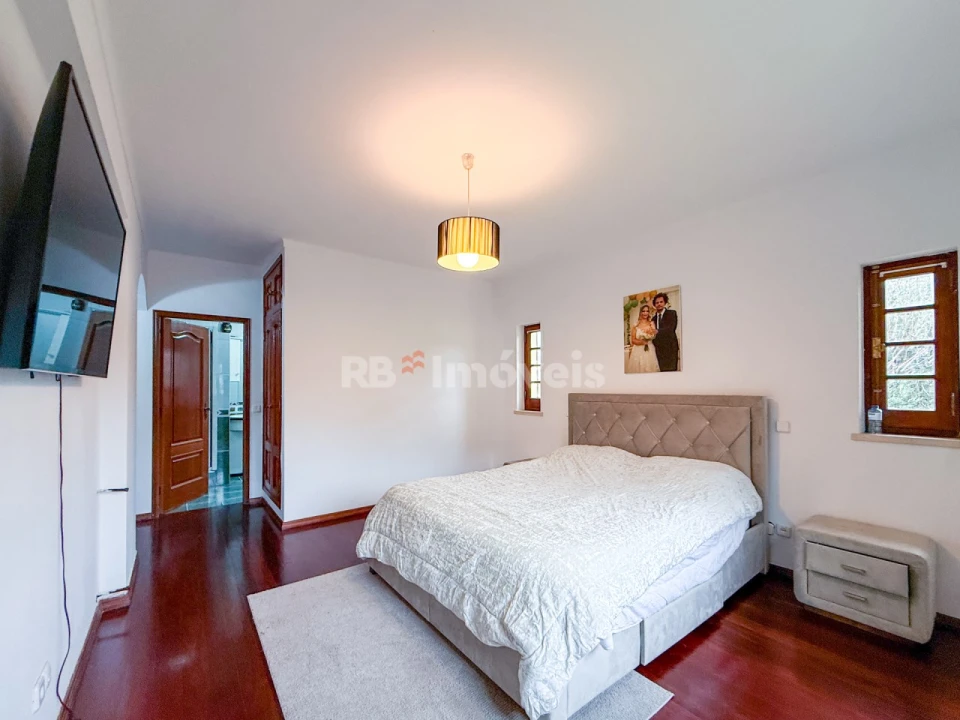 Moradia T5 para Venda em Minde Foto 21