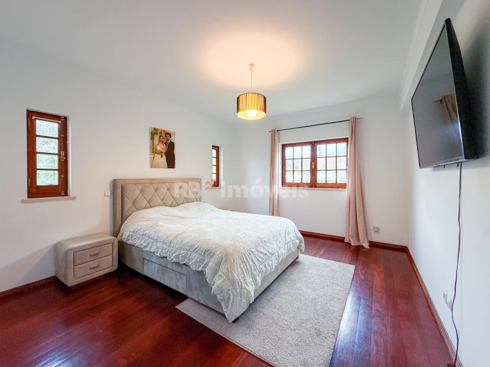 Moradia T5 para Venda em Minde Foto 24