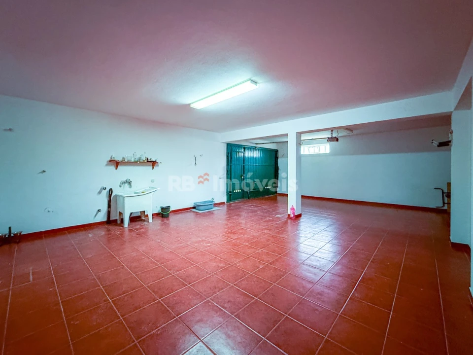 Moradia T5 para Venda em Minde Foto 51