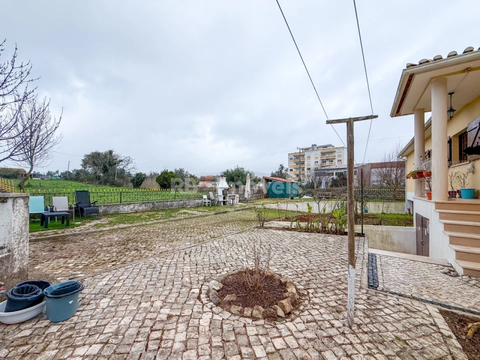 Moradia T5 para Venda em Minde Foto 69