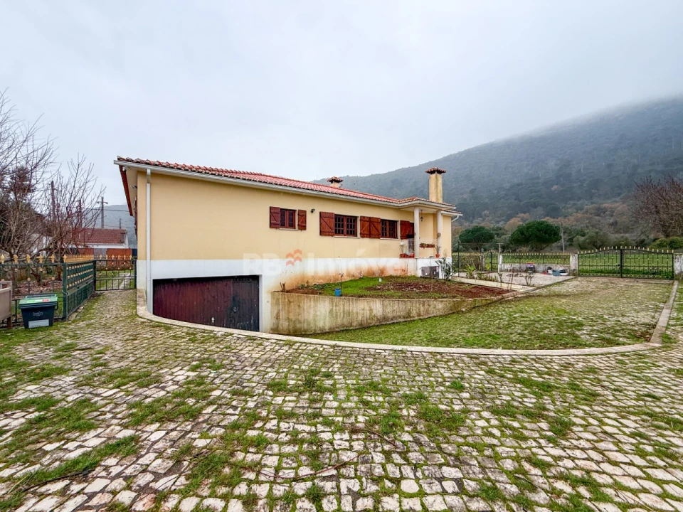 Moradia T5 para Venda em Minde Foto 73