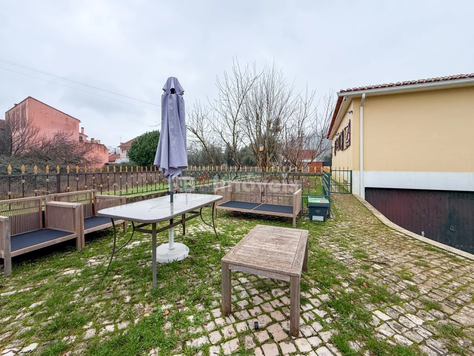 Moradia T5 para Venda em Minde Foto 74