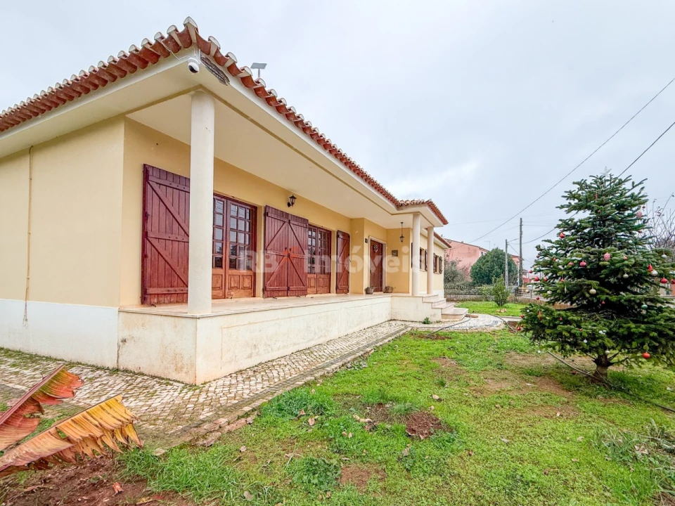 Moradia T5 para Venda em Minde Foto 78