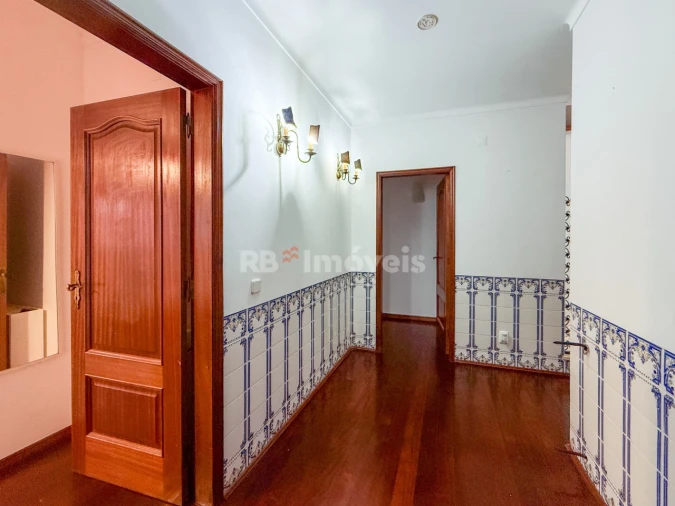 Moradia T5 para Venda em Minde Foto 14