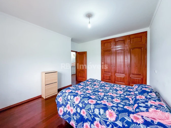 Moradia T5 para Venda em Minde Foto 33