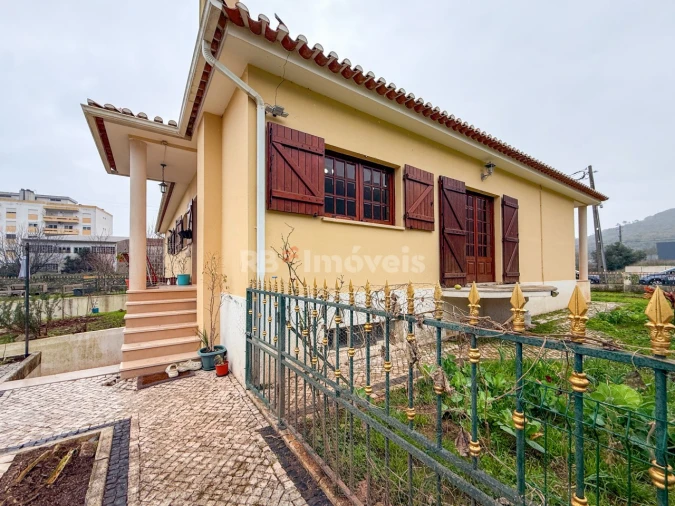 Moradia T5 para Venda em Minde Foto 71