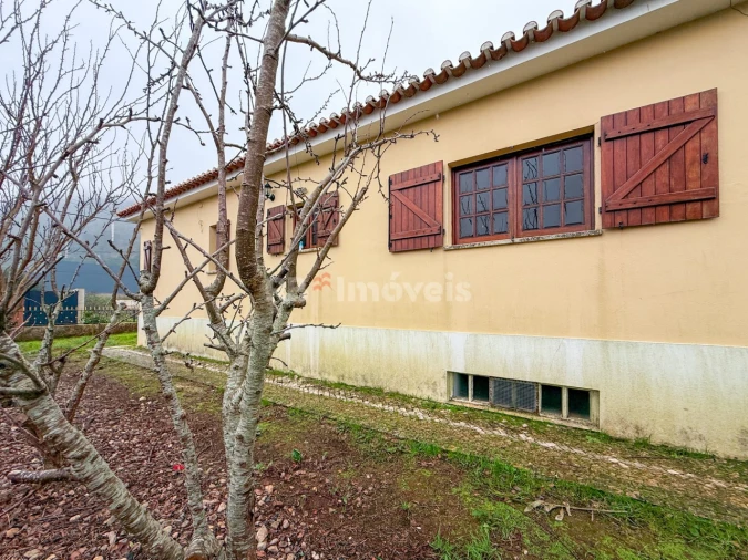 Moradia T5 para Venda em Minde Foto 75