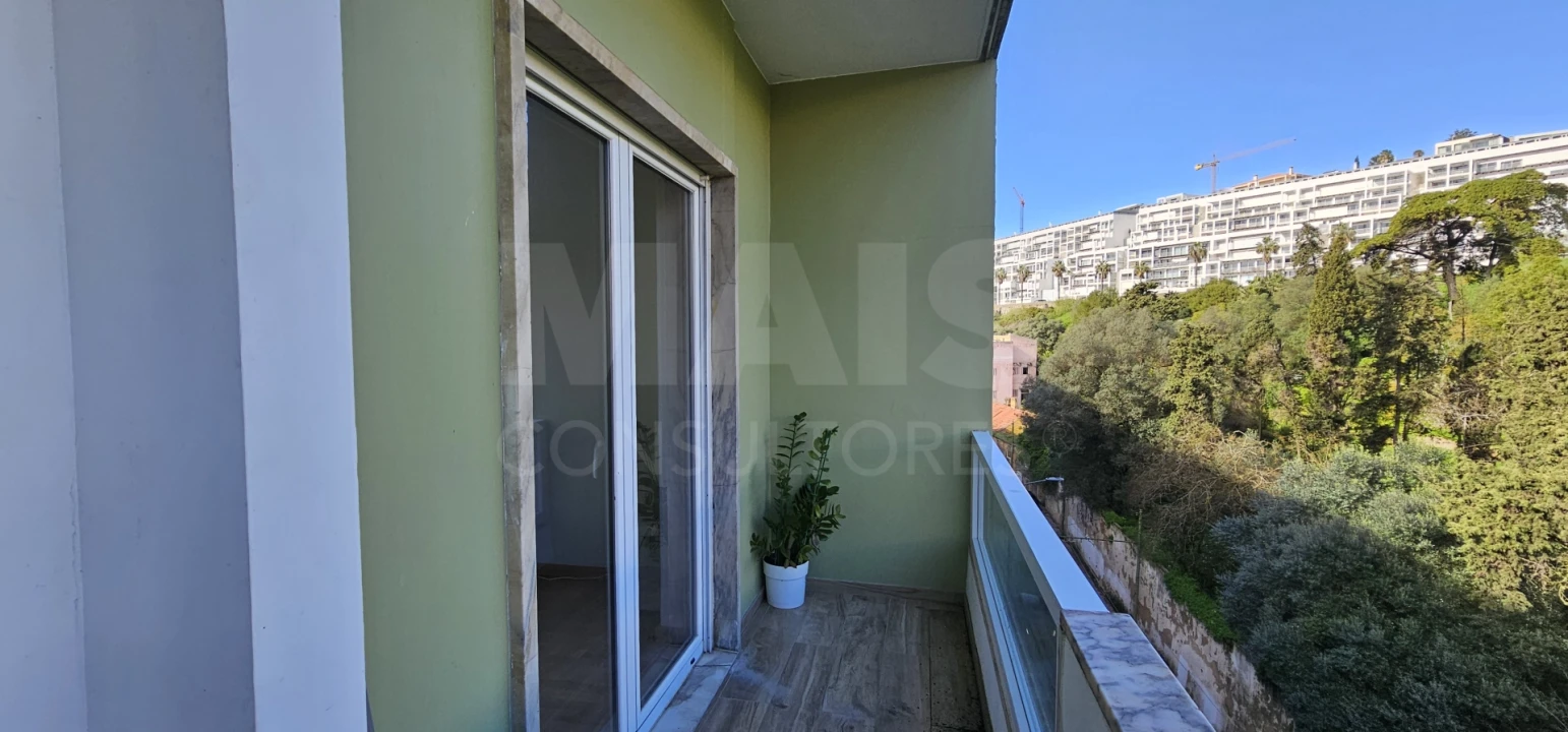 Apartamento T1 para Arrendamento em Algés, Linda-A-Velha e Cruz Quebrada-Dafundo Foto 4