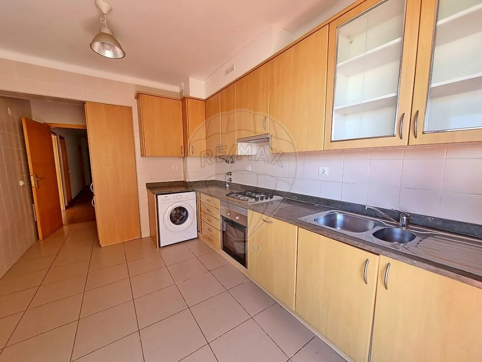Apartamento T3 para Venda em Setubal (São Sebastião) Foto 1