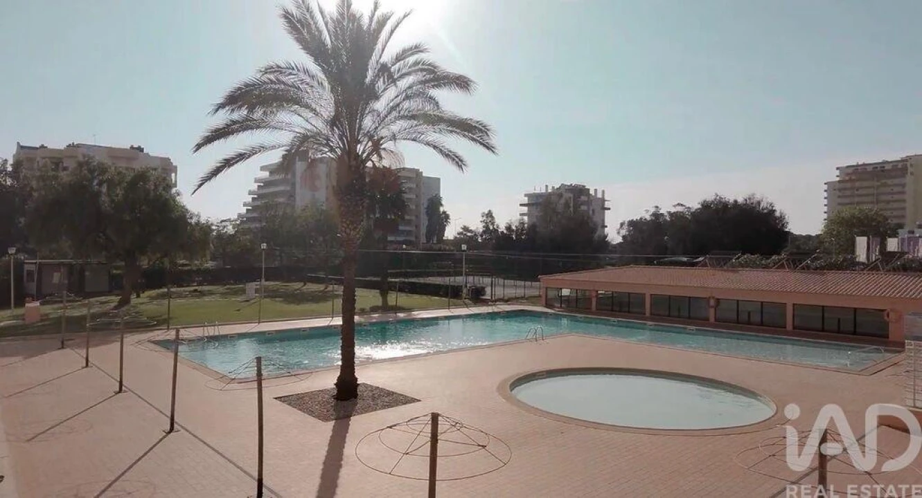 Apartamento T2 para Venda em Portimão Foto 18