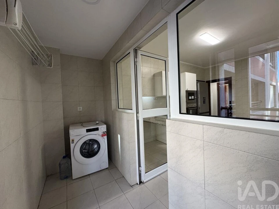 Apartamento T3 para Arrendamento em Lumiar Foto 19