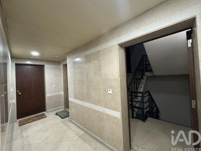 Apartamento T3 para Arrendamento em Lumiar Foto 22