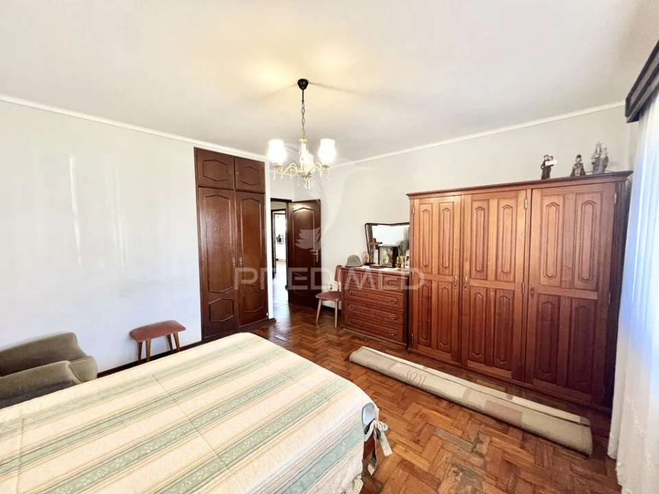 Moradia T4 para Venda em Castêlo da Maia Foto 11