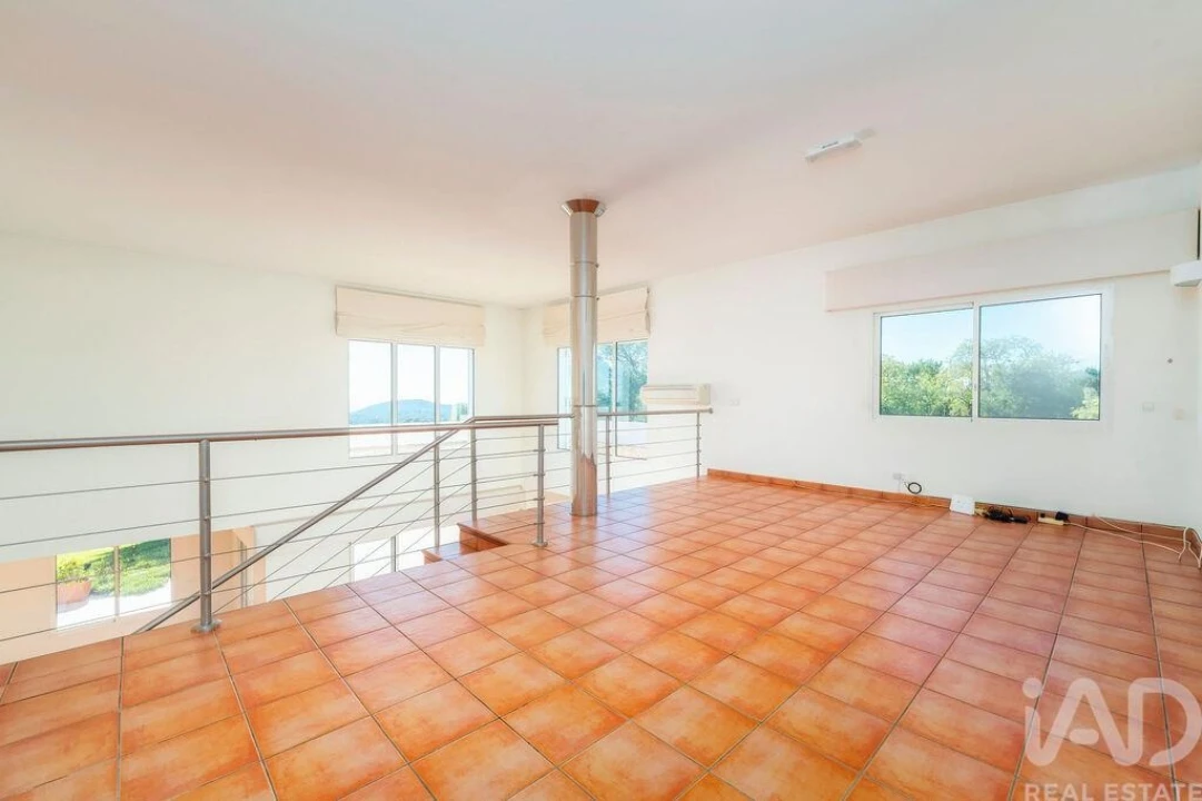 Moradia T3 para Venda em Santa Barbara de Nexe Foto 24