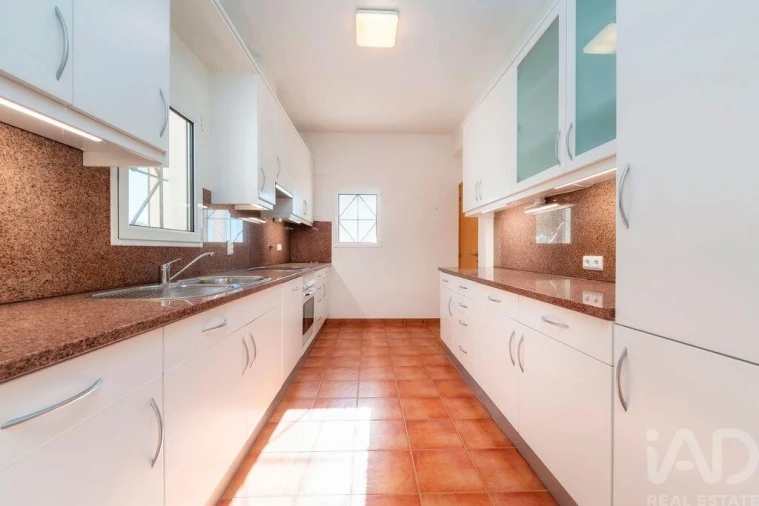 Moradia T3 para Venda em Santa Barbara de Nexe Foto 17