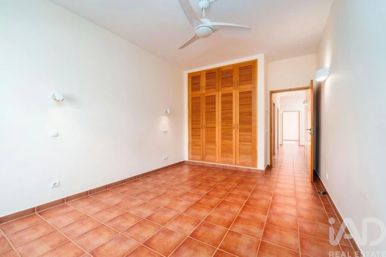 Moradia T3 para Venda em Santa Barbara de Nexe Foto 20