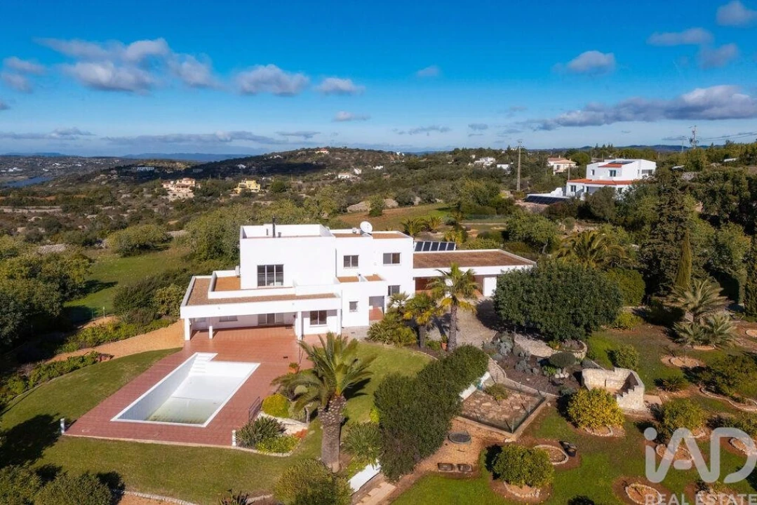 Moradia T3 para Venda em Santa Barbara de Nexe Foto 3