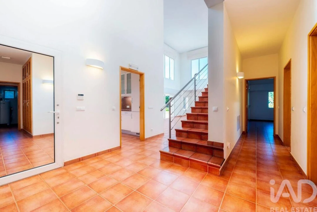 Moradia T3 para Venda em Santa Barbara de Nexe Foto 23