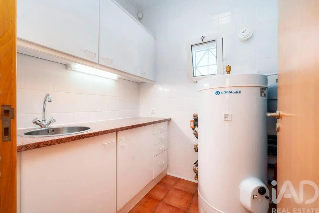 Moradia T3 para Venda em Santa Barbara de Nexe Foto 32