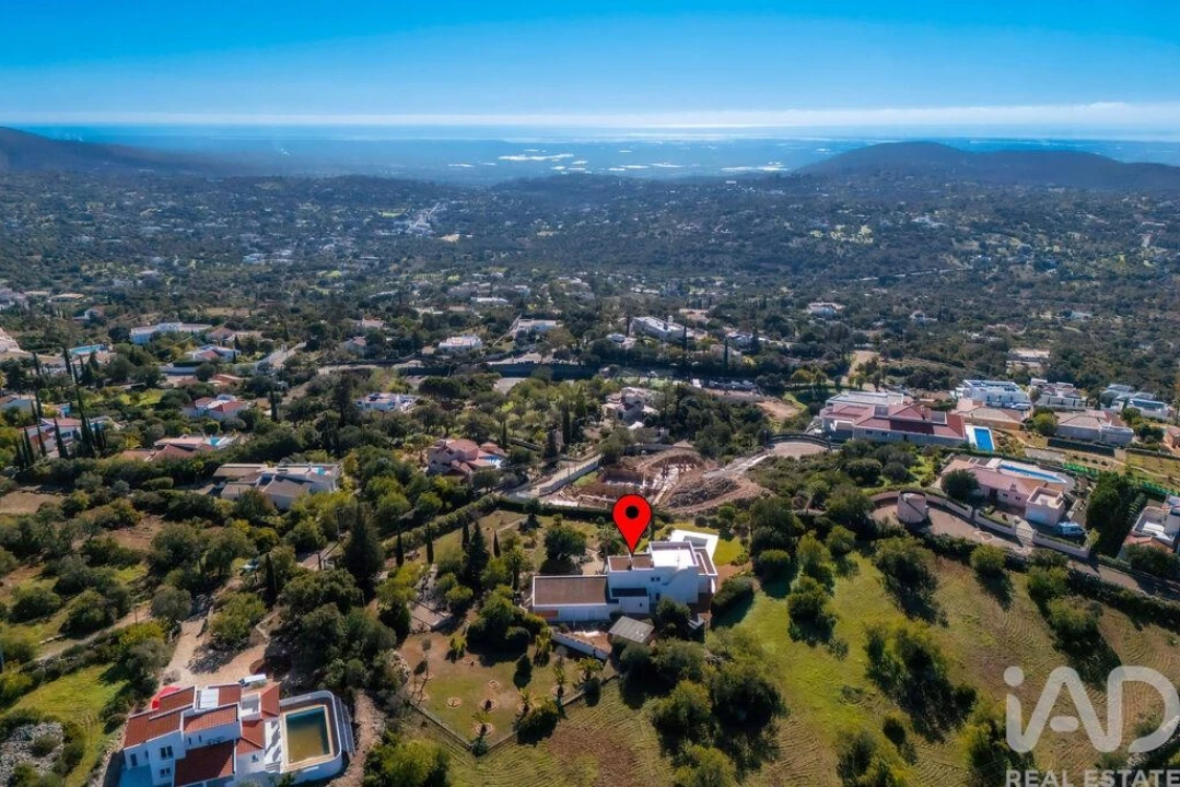 Moradia T3 para Venda em Santa Barbara de Nexe Foto 35