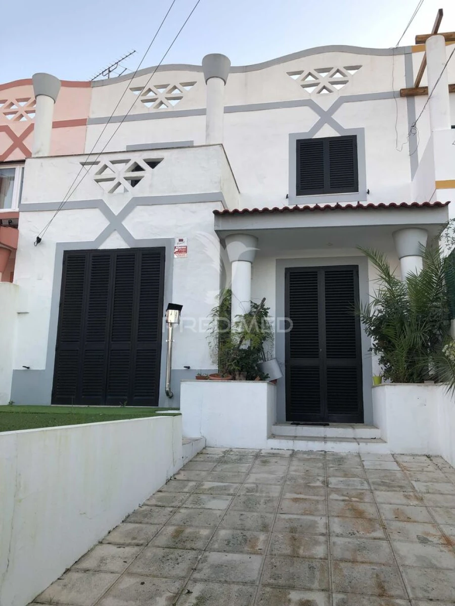 Moradia T3 para Venda em Quinta do Anjo Foto 1