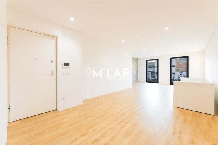 Apartamento T3 para Venda em Vila Verde e Barbudo Foto 4