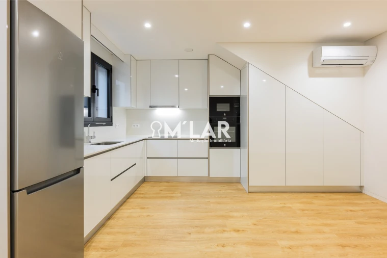 Apartamento T3 para Venda em Vila Verde e Barbudo Foto 11