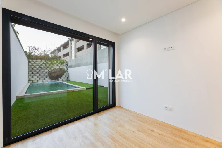 Apartamento T3 para Venda em Vila Verde e Barbudo Foto 32