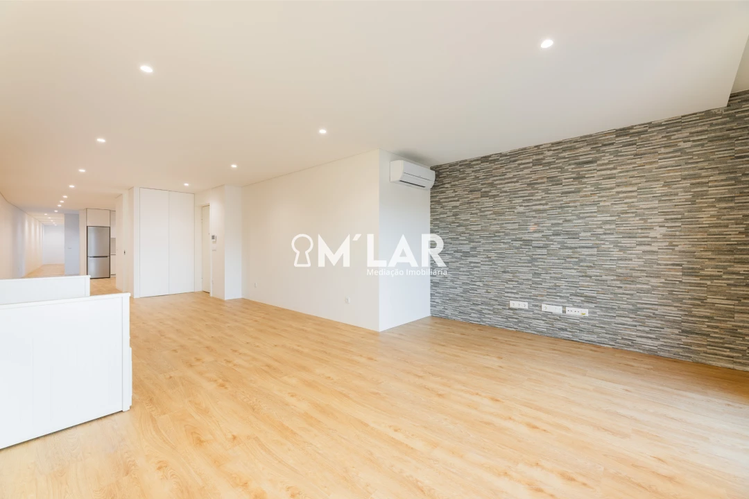 Apartamento T3 para Venda em Vila Verde e Barbudo Foto 5